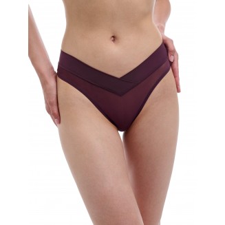 Трусы стринги TRIANGLE Petit Trianon (спелая вишня)